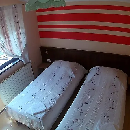 Pansion I Restoran Bijela Ruza Hotel 3*