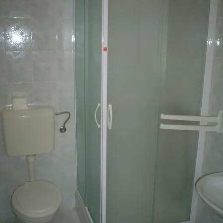 Pansion I Restoran Bijela Ruza