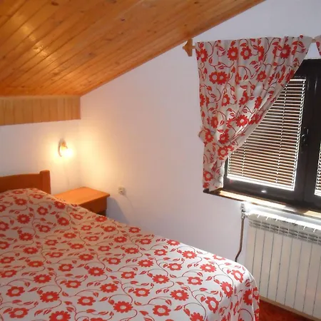Hotel Pansion I Restoran Bijela Ruza