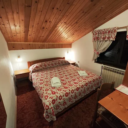 Pansion I Restoran Bijela Ruza Hotel 3*