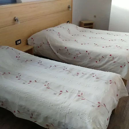 Pansion Bijela Ruza - A La Carte 3* Ravna Gora