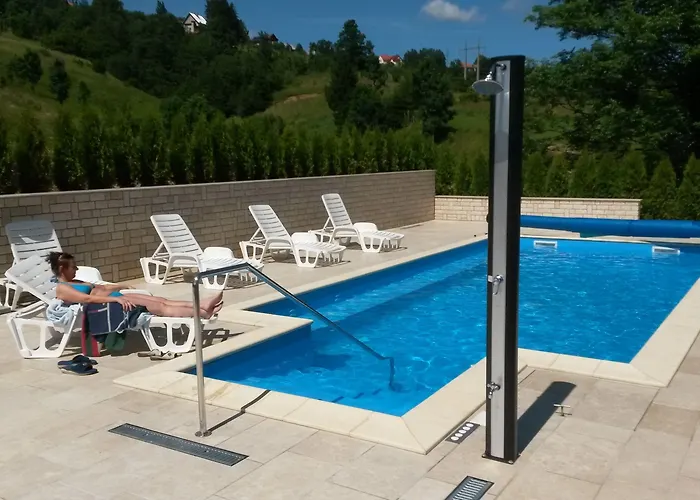 Pansion Bijela Ruza - A La Carte رافنا غورا