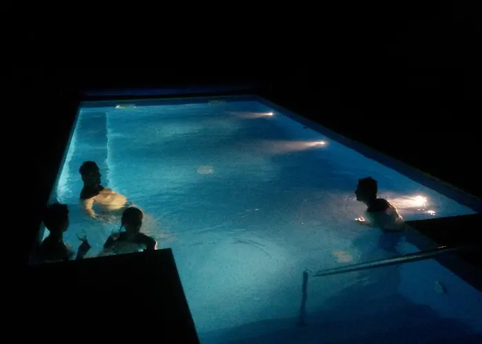 Pansion Bijela Ruza - A La Carte 3* رافنا غورا