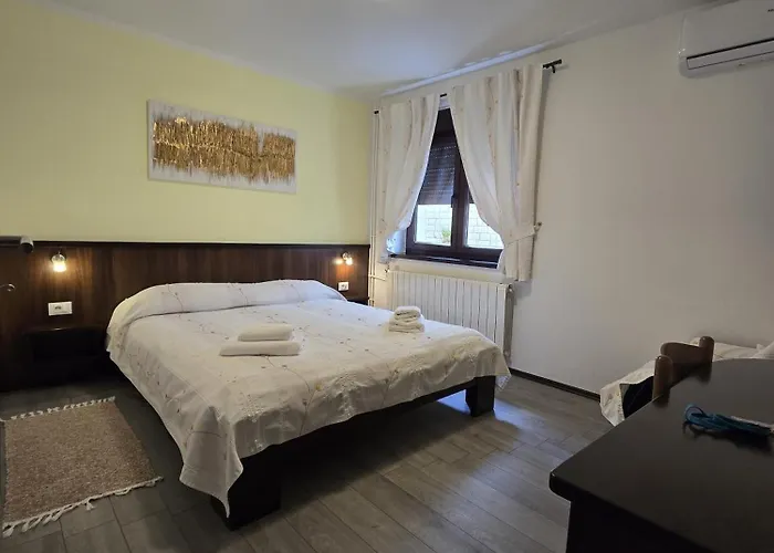 Pansion Bijela Ruza - A La Carte فندق 3*